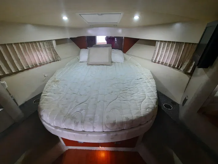 Paradox Yacht Photos Pics 2008 Formula 40 PC boat interior cabin with bed and ambient lighting