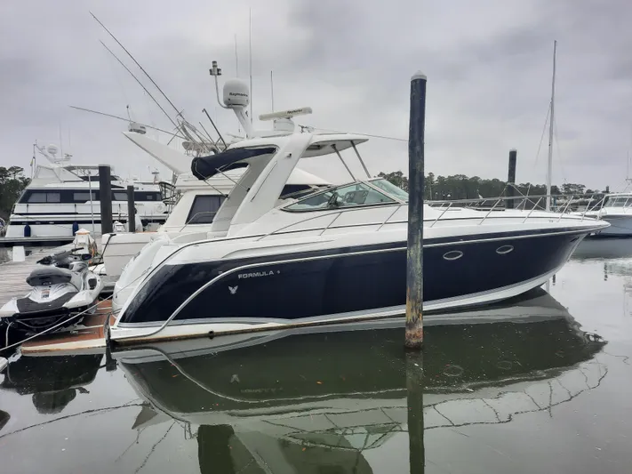 Paradox Yacht Photos Pics 