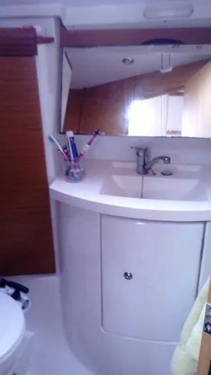  Yacht Photos Pics Jeanneau SUN ODYSSEY 39i (2009)