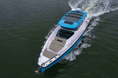 Axopar 37 XC CROSS CABIN