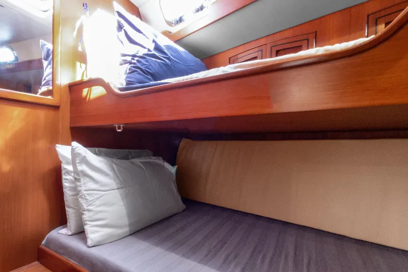 Mojo Yacht Photos Pics 