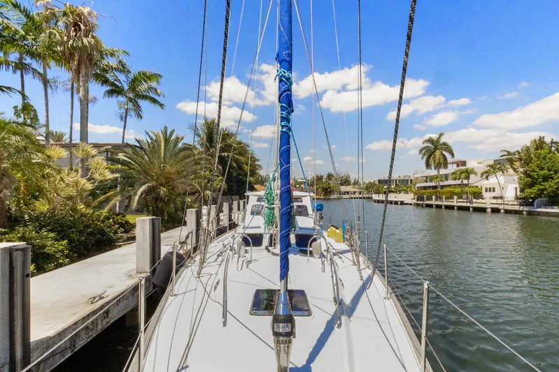 Mojo Yacht Photos Pics 