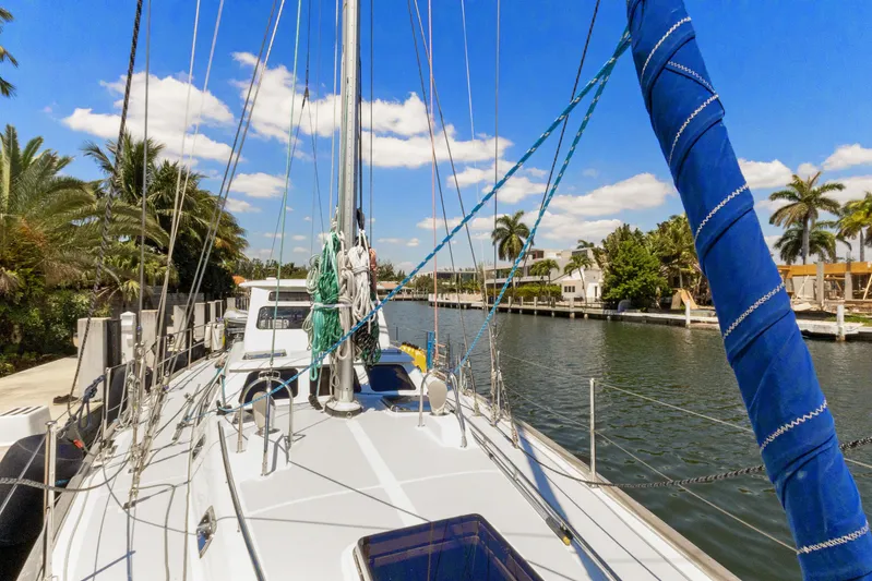 Mojo Yacht Photos Pics 