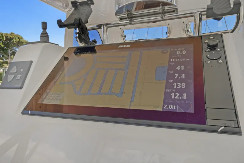 Mojo Yacht Photos Pics 