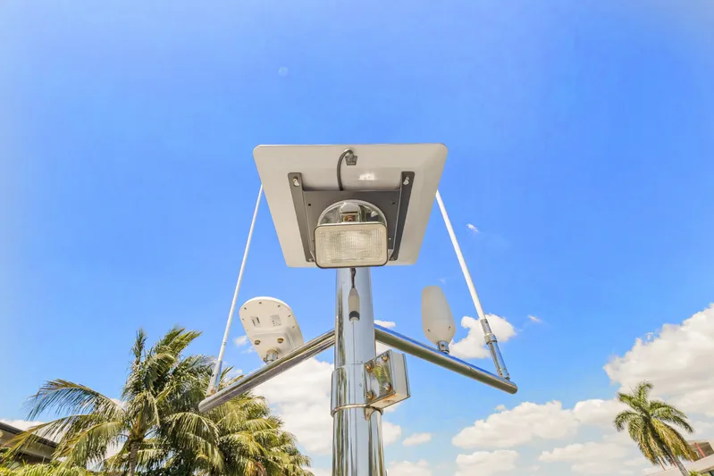 Mojo Yacht Photos Pics 