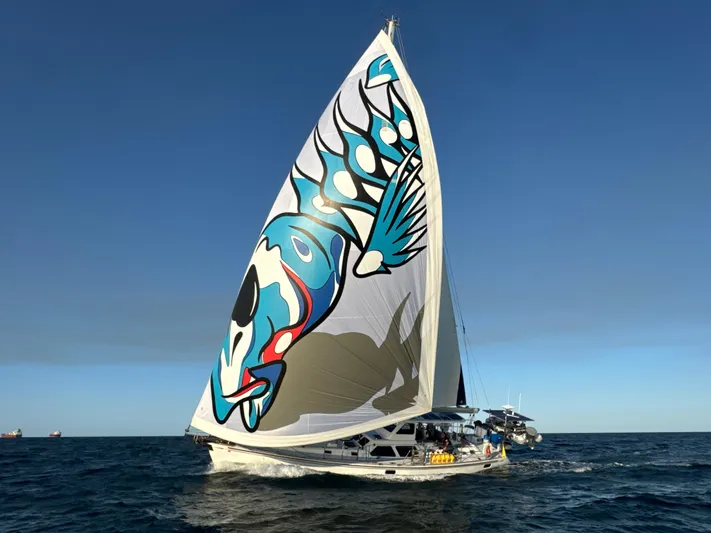 Mojo Yacht Photos Pics 