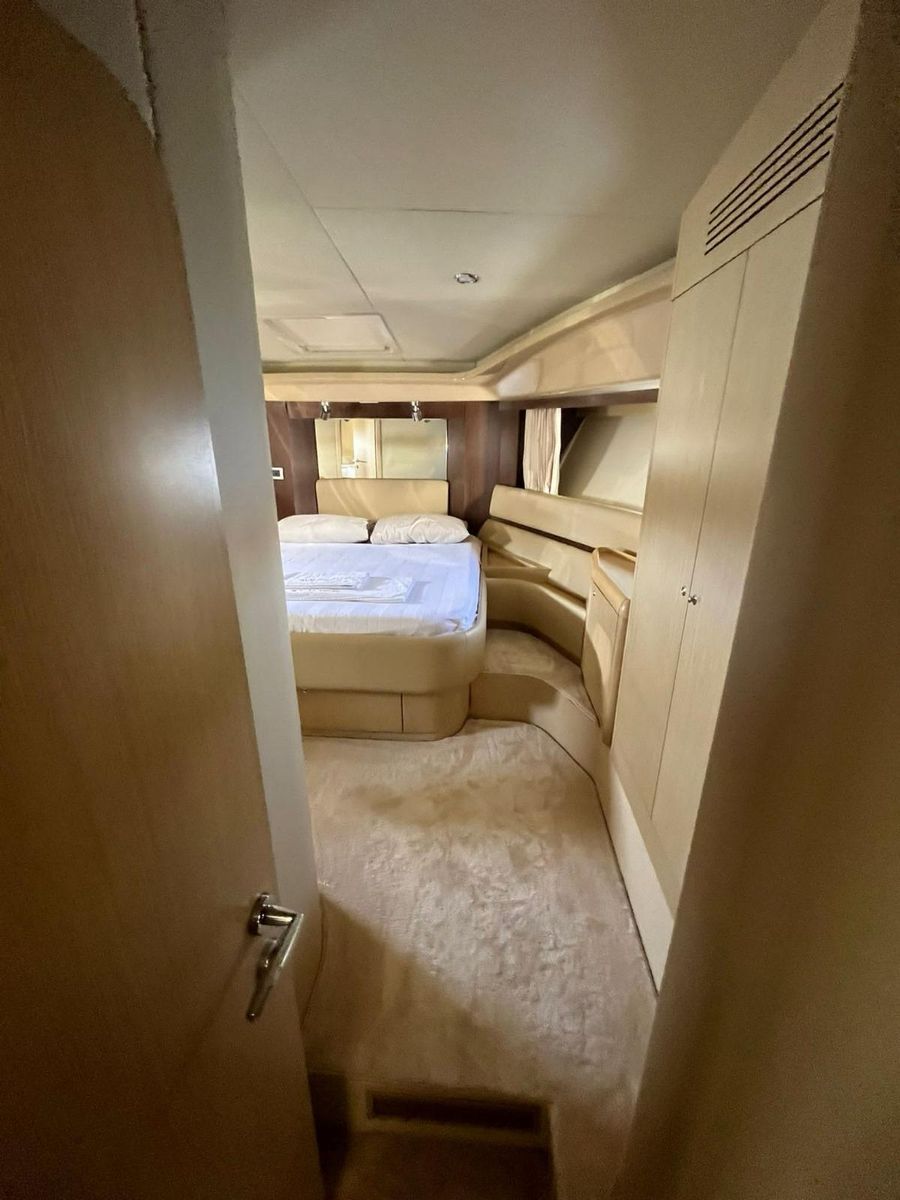 2006 Ferretti Yachts 60 