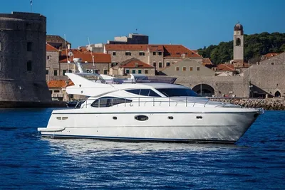 Ferretti Yachts 591