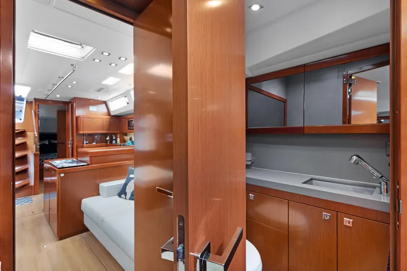 Freedom Yacht Photos Pics 