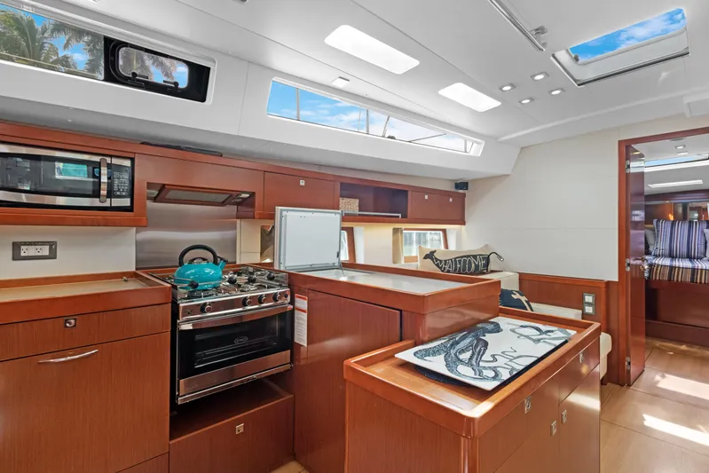 Freedom Yacht Photos Pics 