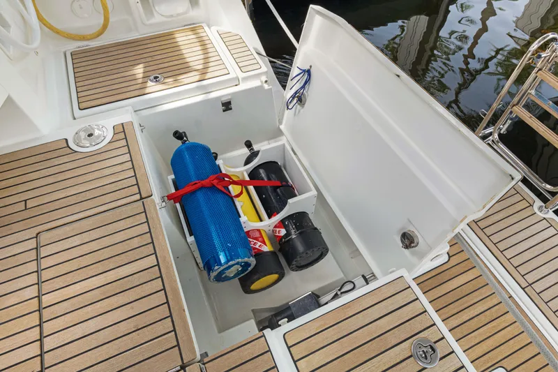 Freedom Yacht Photos Pics 