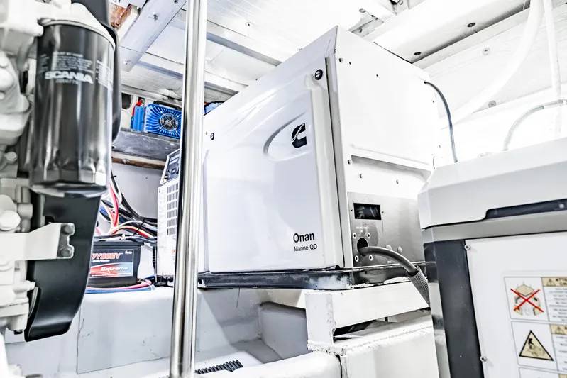 Leslie Ann Yacht Photos Pics Engine room of 1988 Buddy Davis 47 Convertible with Onan Marine QD generator.