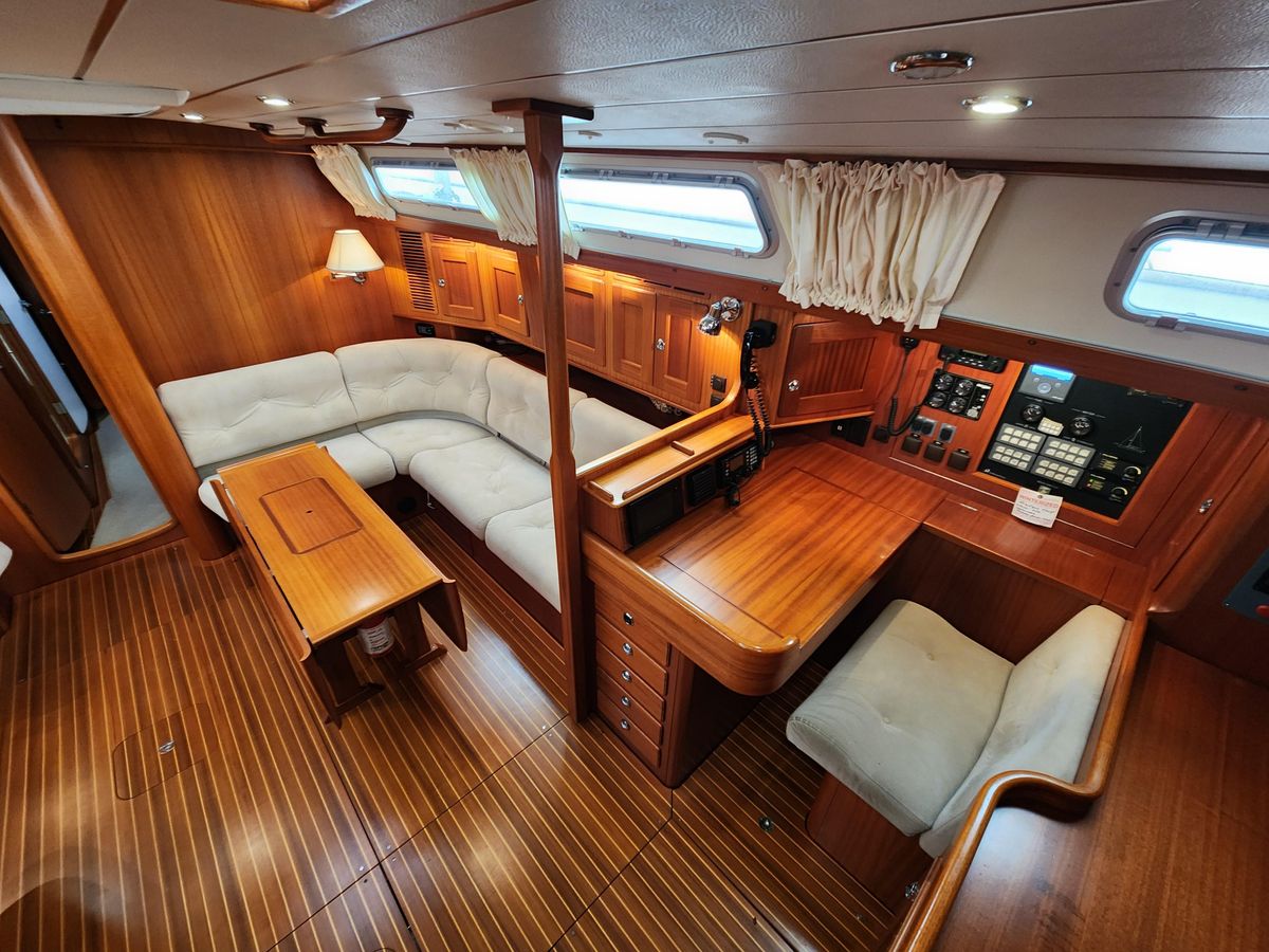 2009 Hallberg-Rassy 54 