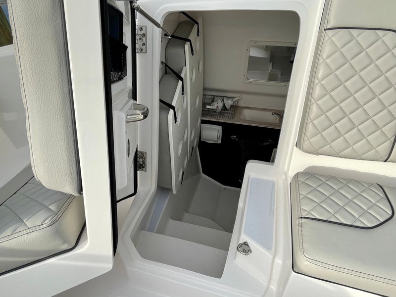 2022 Pursuit S 288 Sport