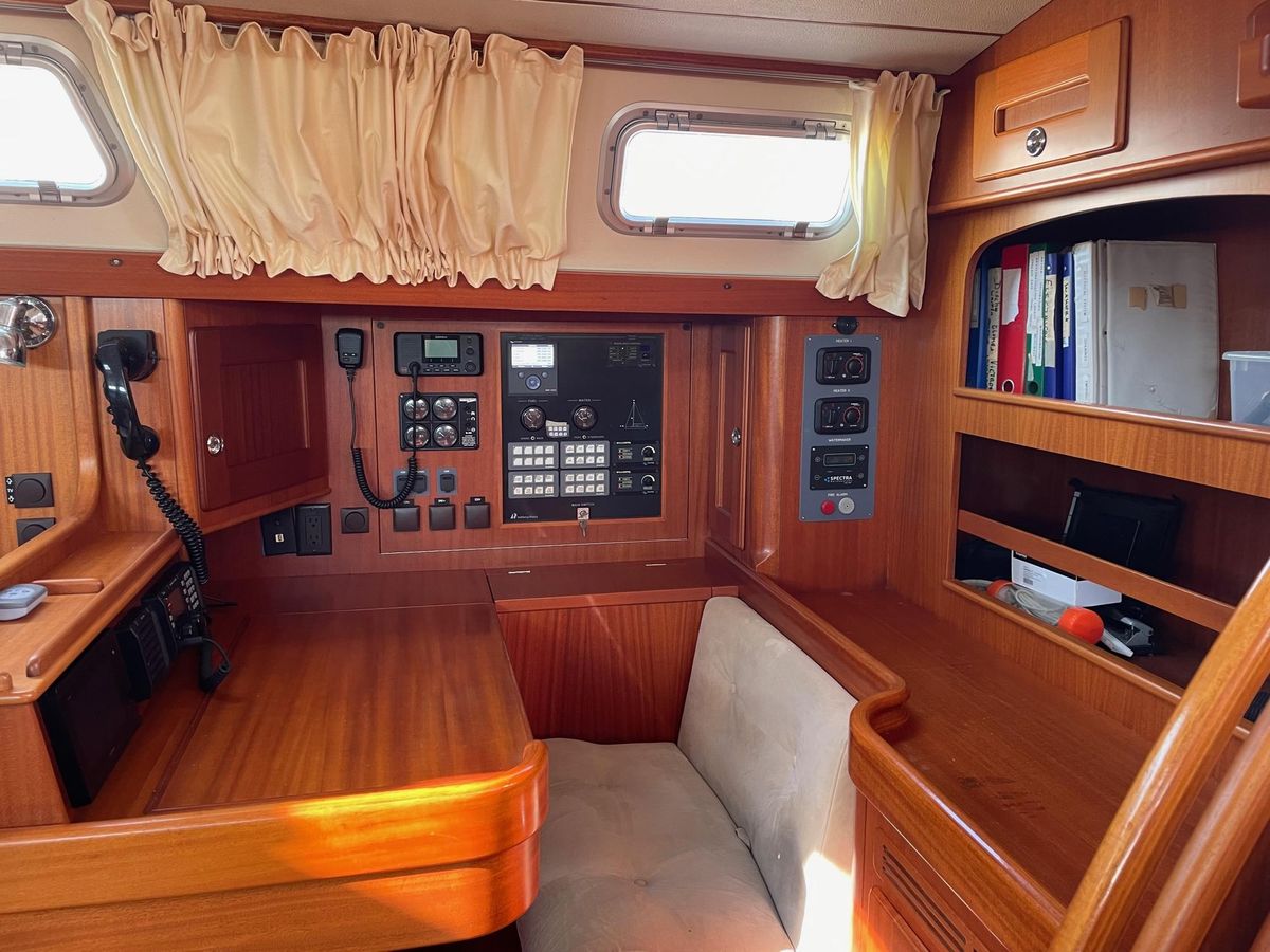 2009 Hallberg-Rassy 54 