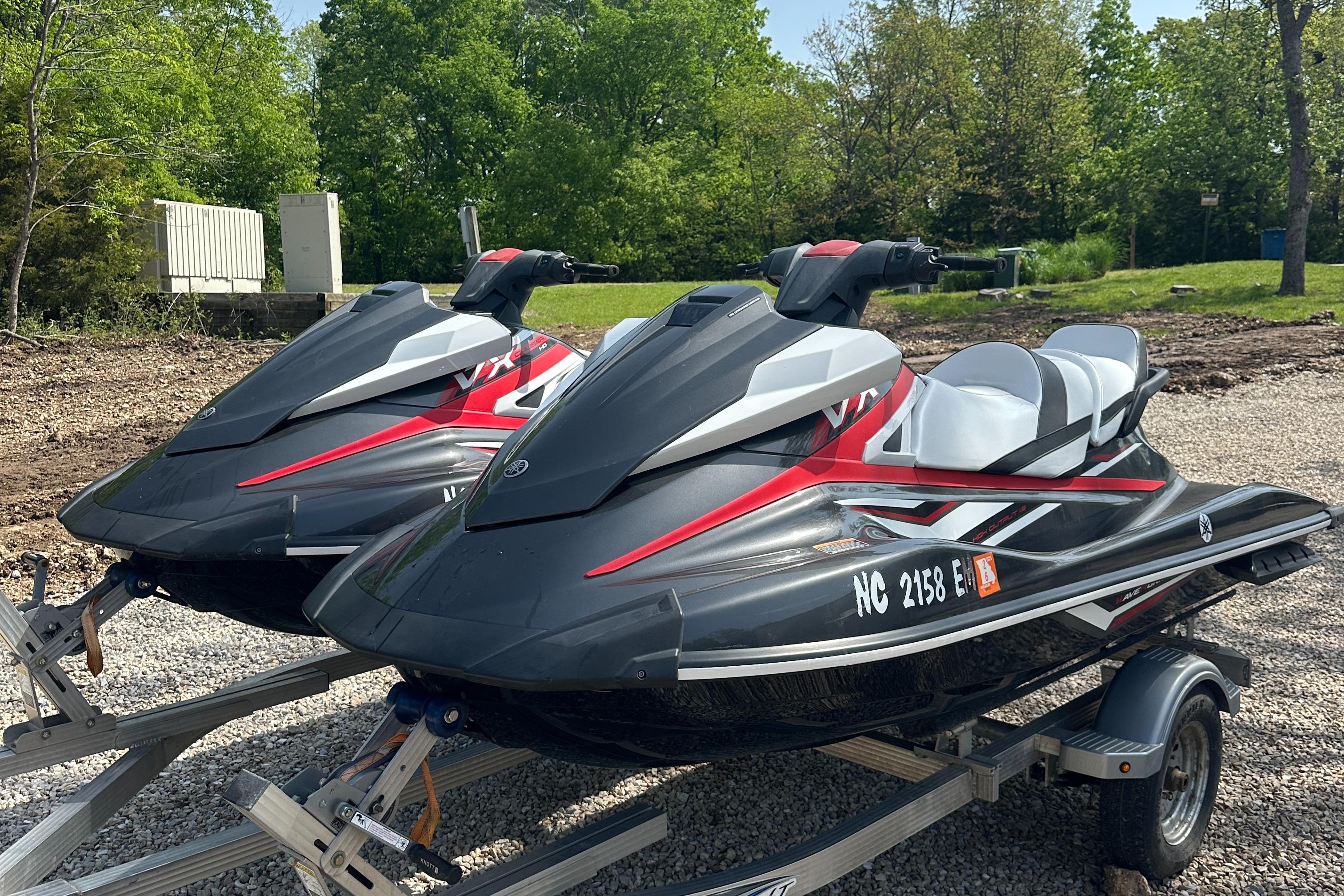 【期間限定！最安値挑戦】 HO Cruiser VX WaveRunner Yamaha 2019 Personal for Watercraft 洋書