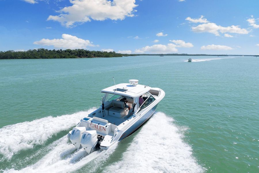 2022 Boston Whaler 280 Vantage