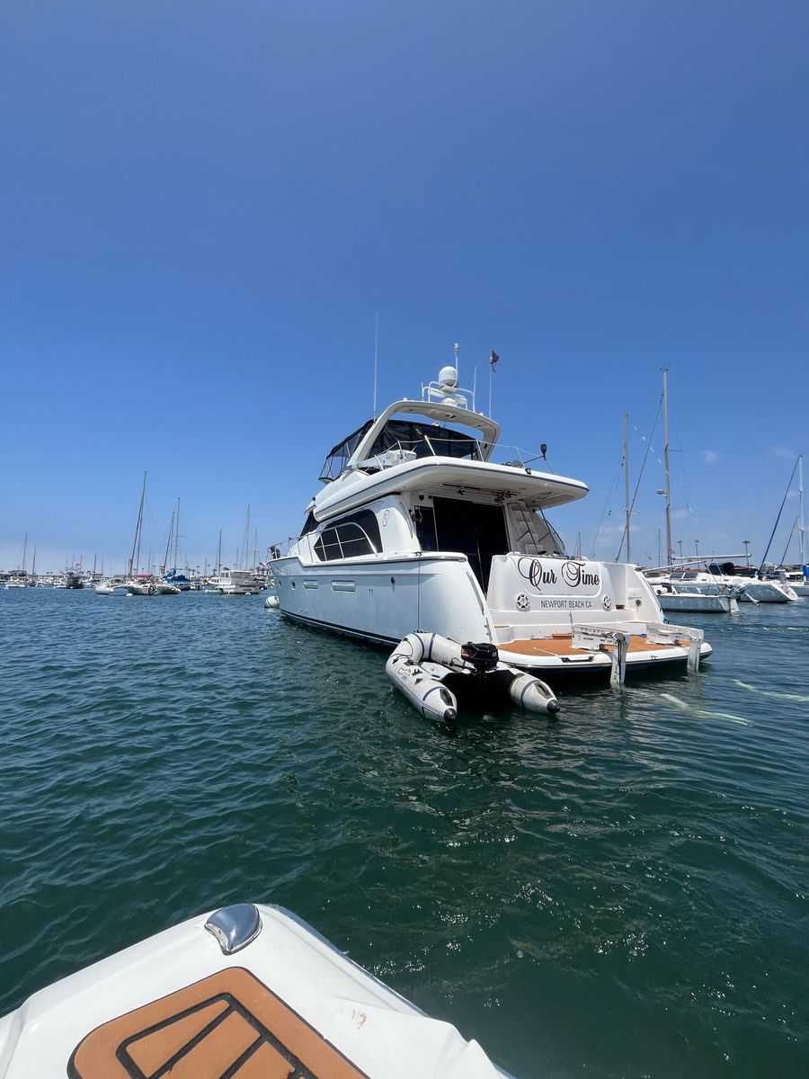 2001 Bayliner 57 