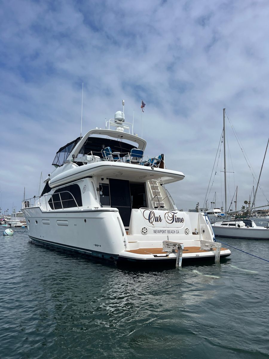 2001 Bayliner 57 