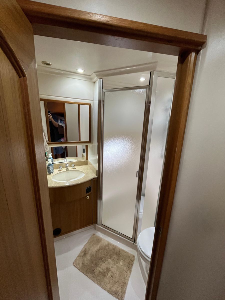 2001 Bayliner 57 
