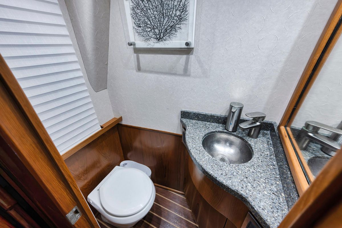 2015 Viking 70 