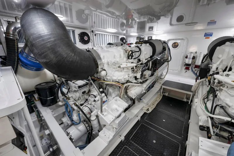 Life Is Good Yacht Photos Pics 