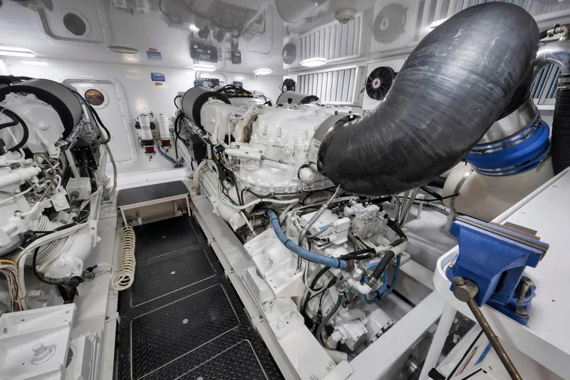 Life Is Good Yacht Photos Pics 