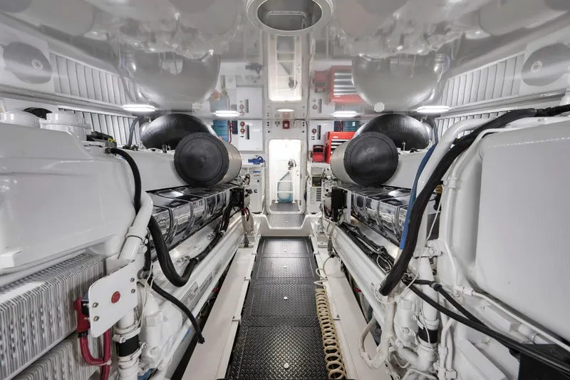 Life Is Good Yacht Photos Pics 