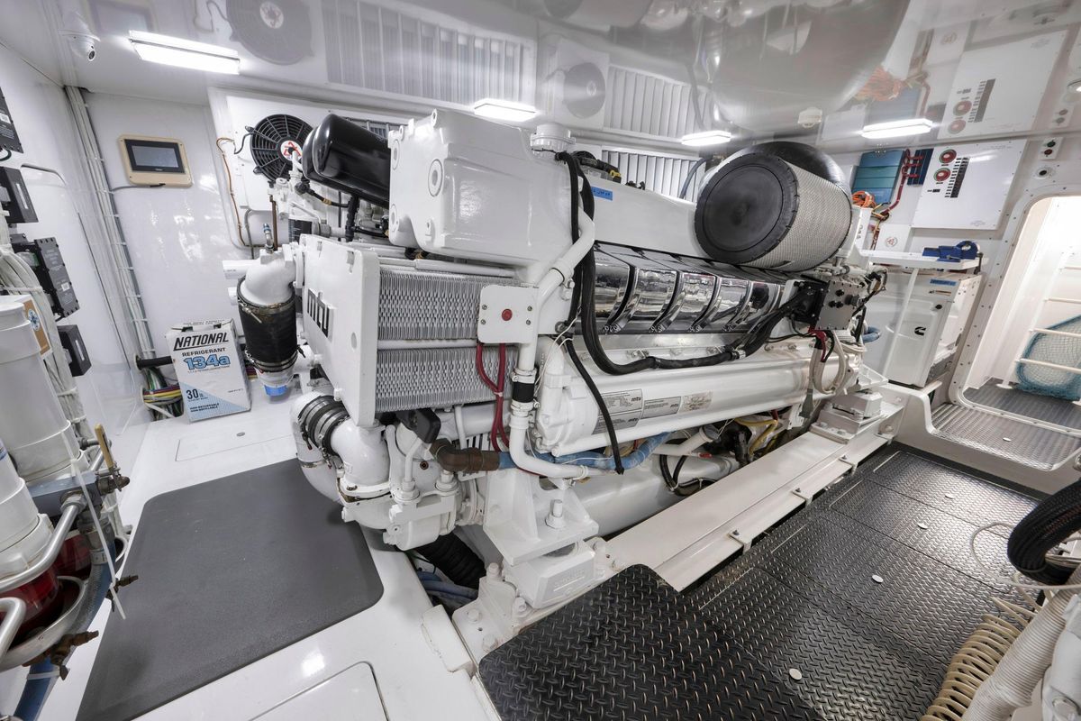 2015 Viking 70 