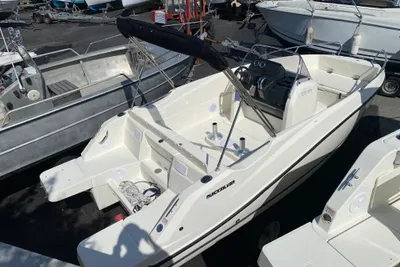 2024 Quicksilver Activ 555 Open