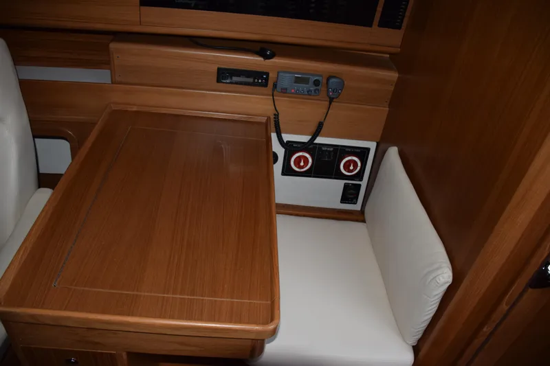 Catalina 445 In Stock Yacht Photos Pics Nav Station Seating