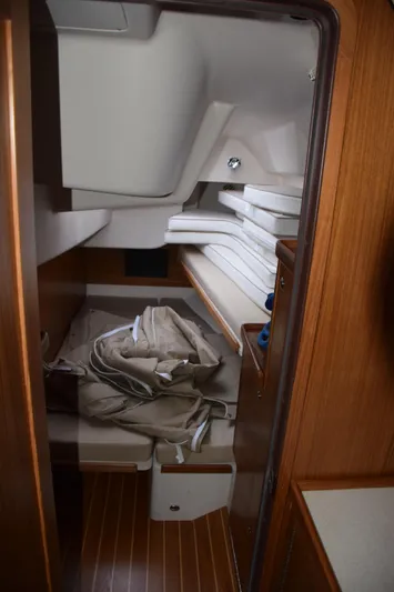 Jehm Of The Sea Yacht Photos Pics Port Aft Flex Cabin - Canvas & Cushions