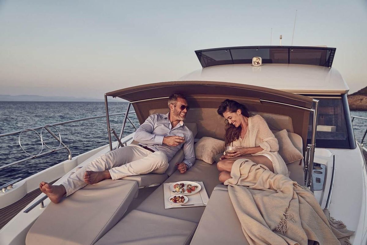 2018 Prestige 52 
