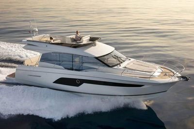 Yacht