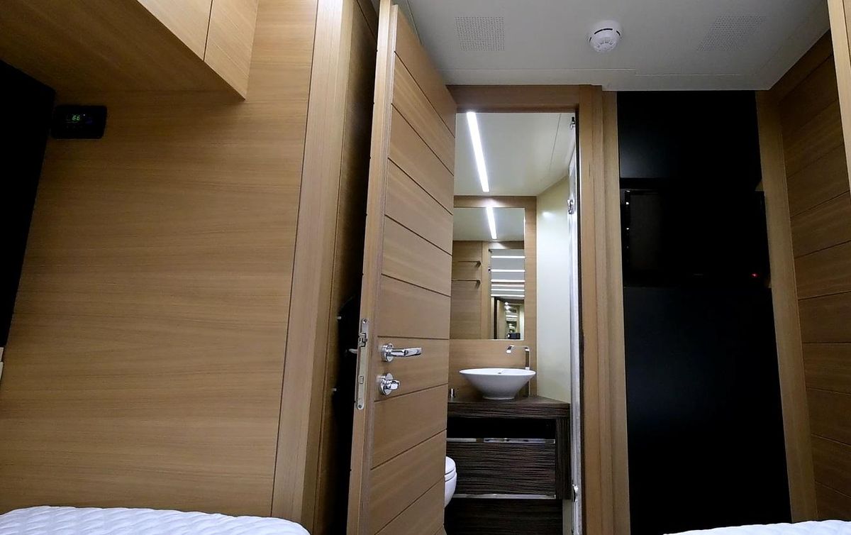 2015 Pershing 92 