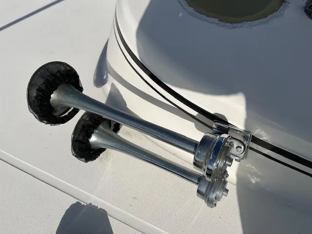 Wabisabi Yacht Photos Pics Custom Chrome air horns IMG_0762.jpg