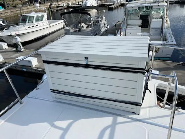 Wabisabi Yacht Photos Pics Storage bin top deck IMG_0763.jpg