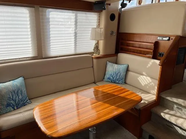 Wabisabi Yacht Photos Pics Salon port side IMG_0764.jpg