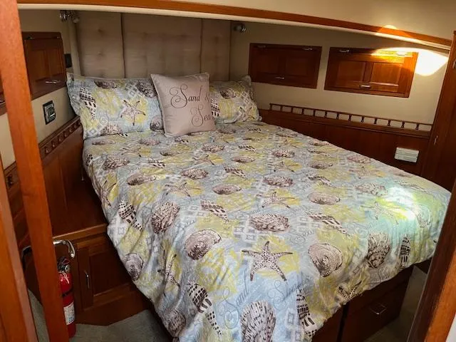 Wabisabi Yacht Photos Pics Main Suite IMG_0788.jpg