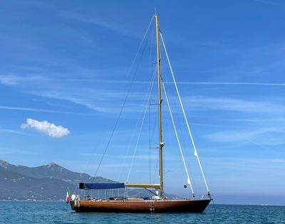 Yacht