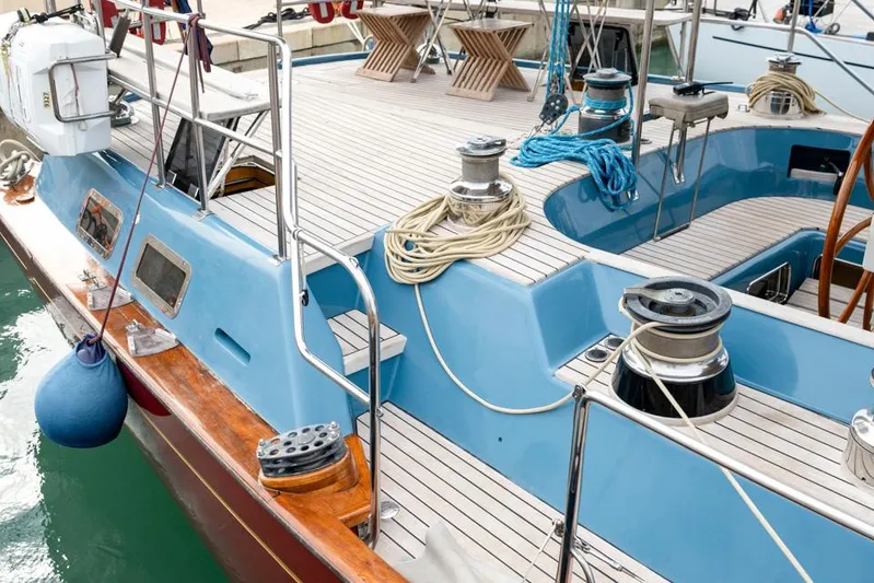 Four Seasons IV Yacht Photos Pics 