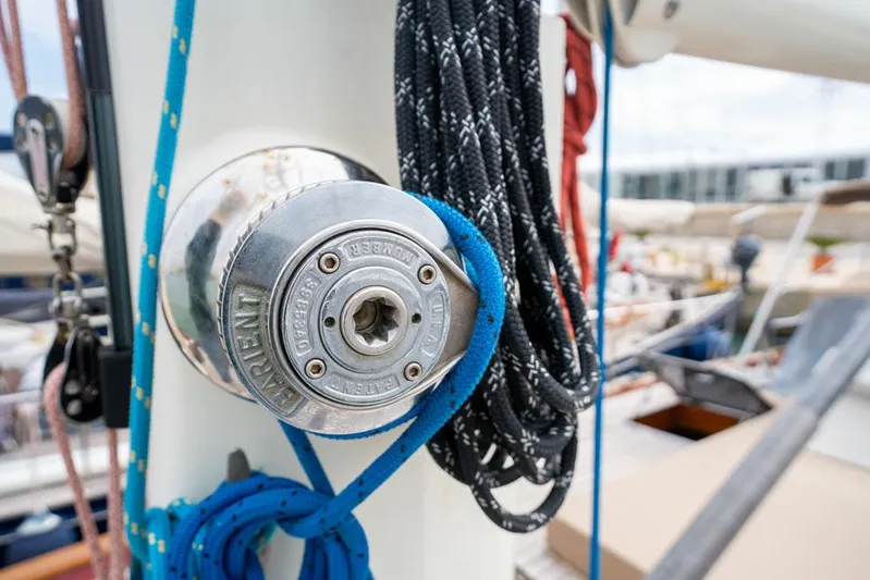 Four Seasons IV Yacht Photos Pics 