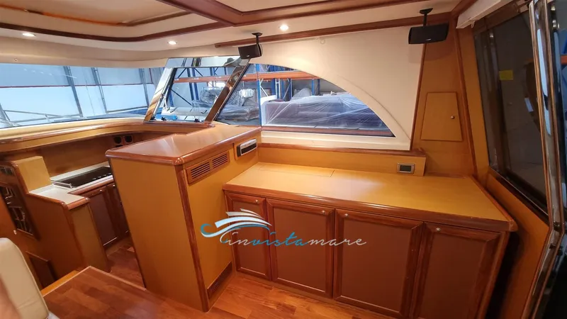 Yacht Photos Pics Dolphin 51 mobile dinette