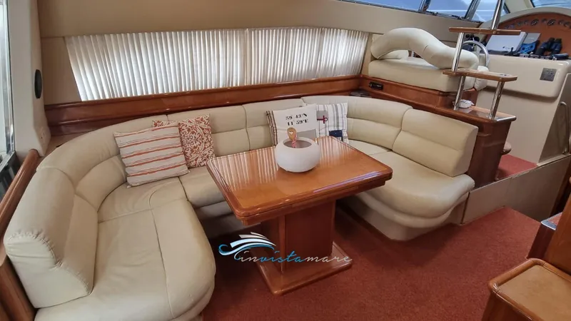  Yacht Photos Pics Ferretti 46 divano dinette