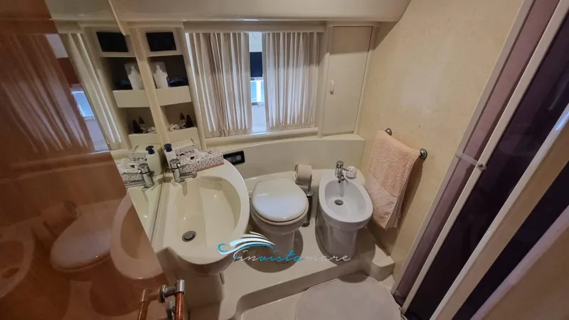  Yacht Photos Pics Ferretti 46 bagno