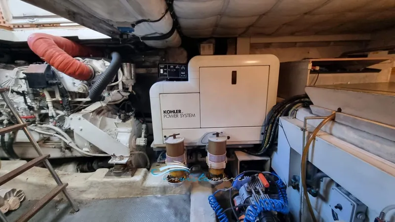  Yacht Photos Pics Ferretti 46 generatore