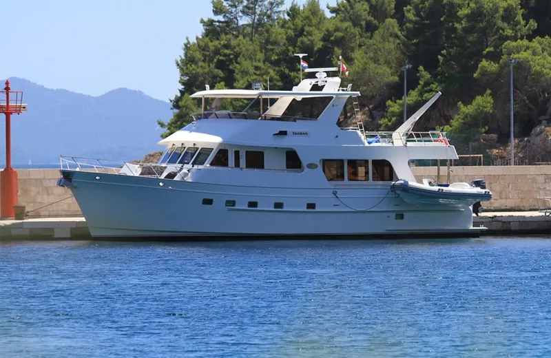 Tasman Yacht Photos Pics 