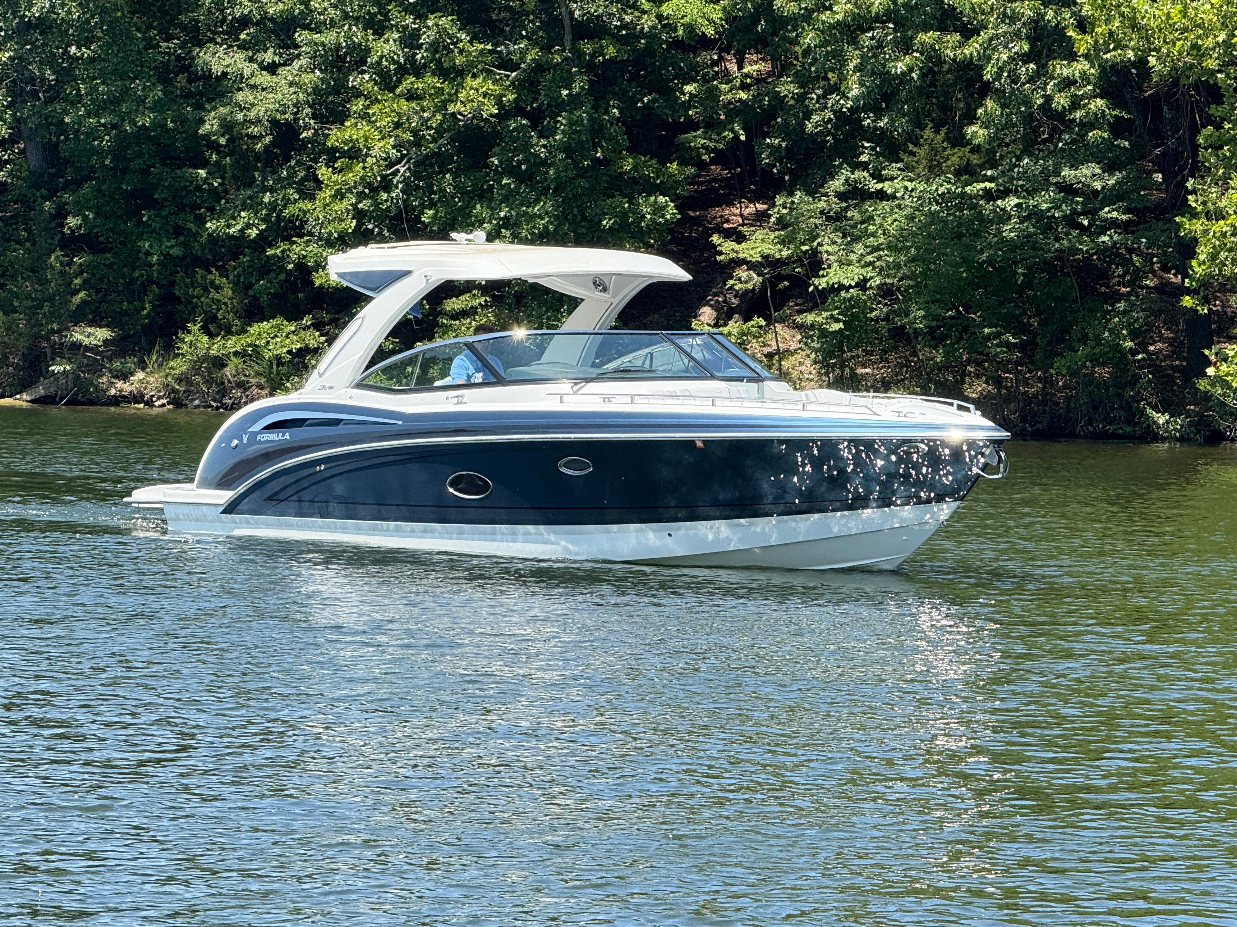 Formula 350 Crossover Bowrider I/O