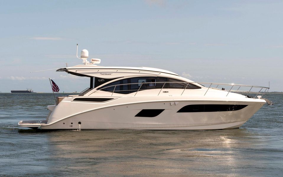 2017 Sea Ray 400 Sundancer