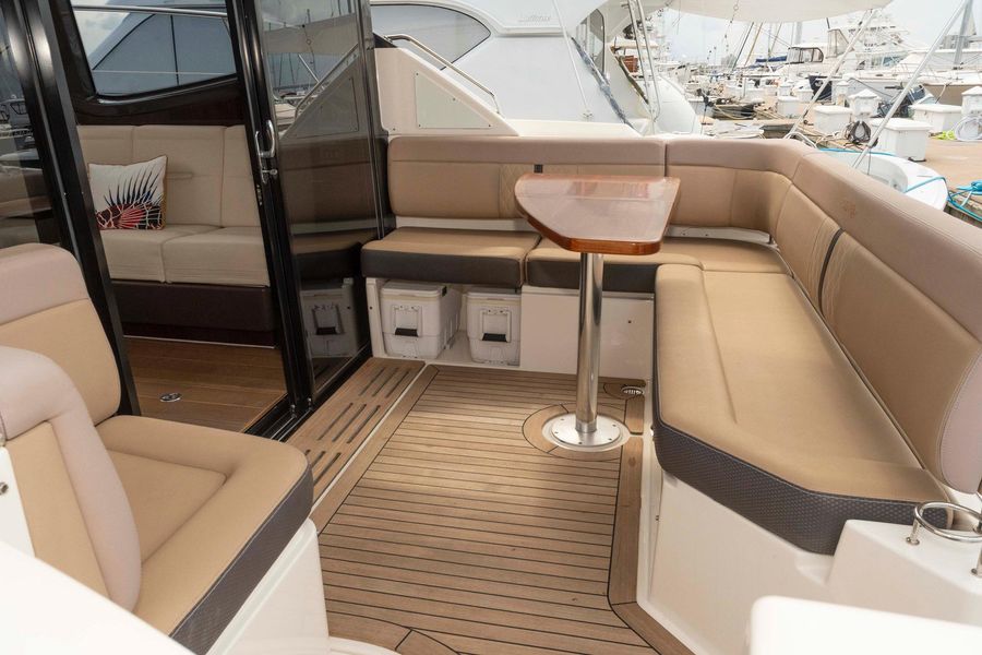 2017 Sea Ray 400 Sundancer